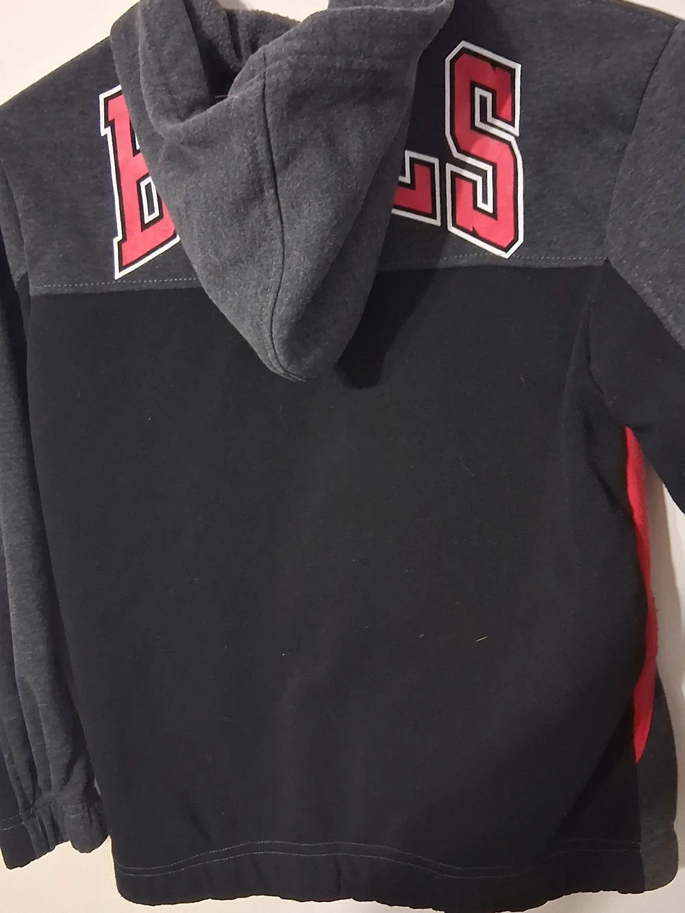 NBA Chicago Bulls Youth Charcoal & Red Zip Hoodie - Picture 4 of 4